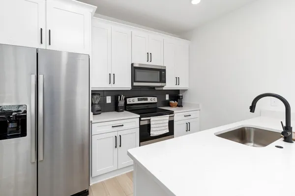 $1,695 | 725 Hornbuckle Road, Unit C3, Clarksville, TN 37043