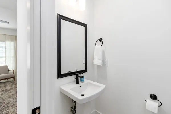 $1,695 | 725 Hornbuckle Road, Unit C3, Clarksville, TN 37043