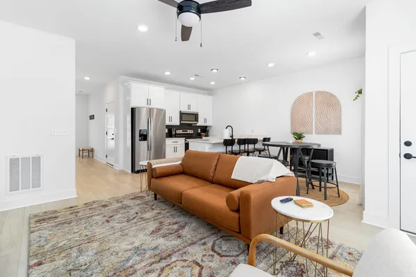 $1,695 | 725 Hornbuckle Road, Unit C3, Clarksville, TN 37043