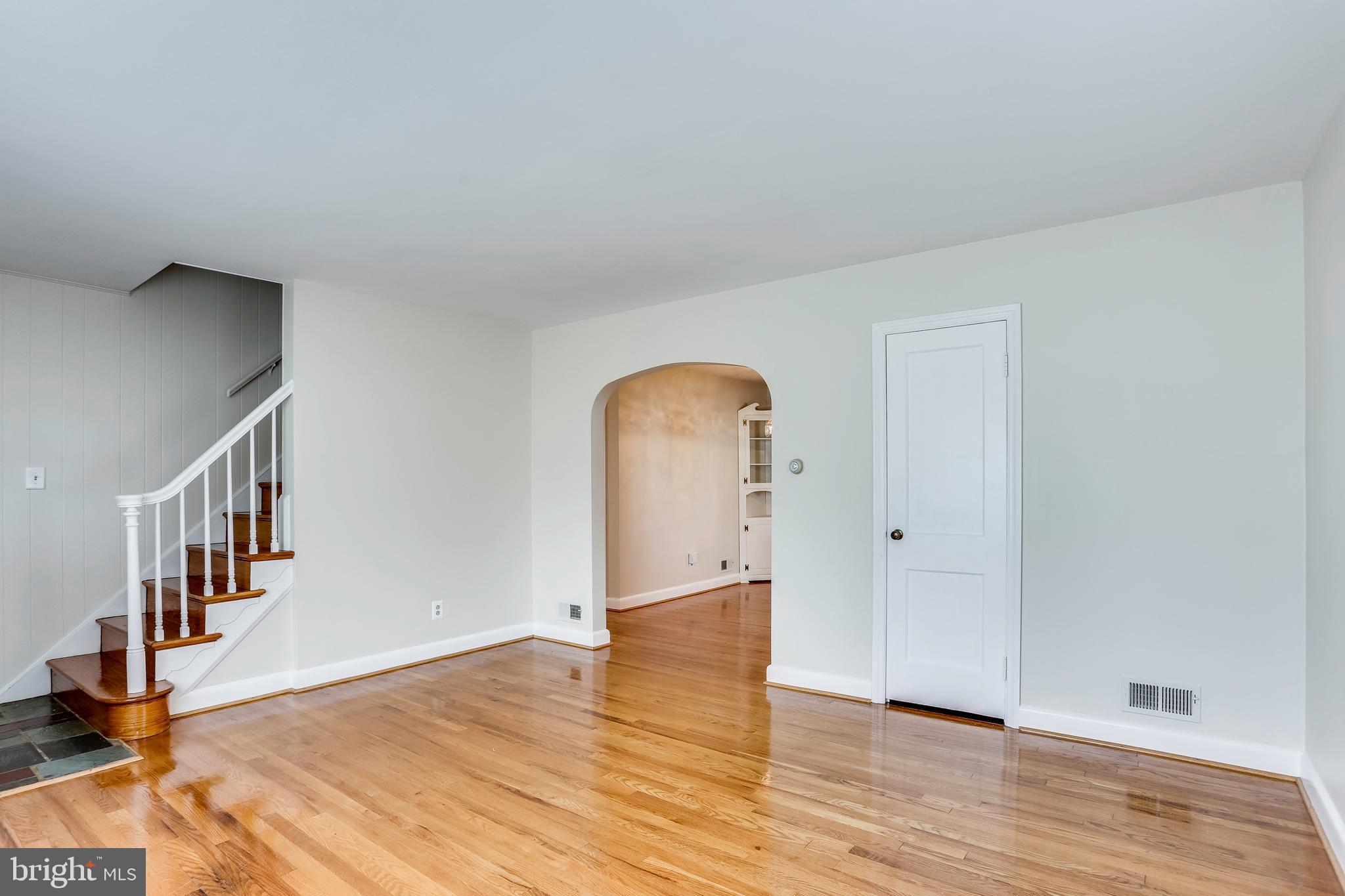 1813 Briarcliff Road Baltimore, MD 21234 - Photo 3 of 29 Living Room