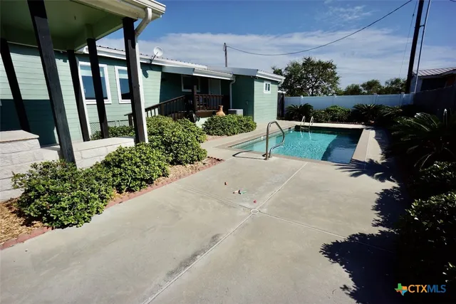 a house view with a outdoor space