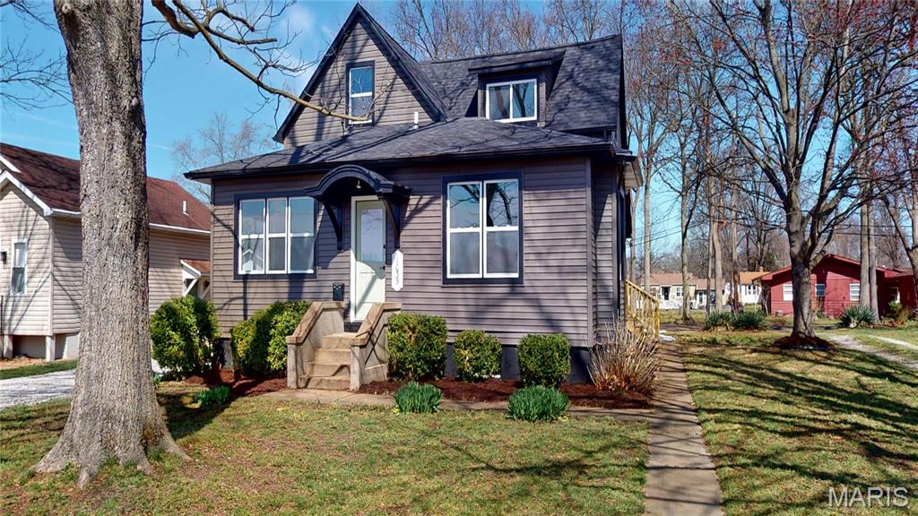1035 West Main Street Mascoutah, IL 62258 - Photo 2 of 29