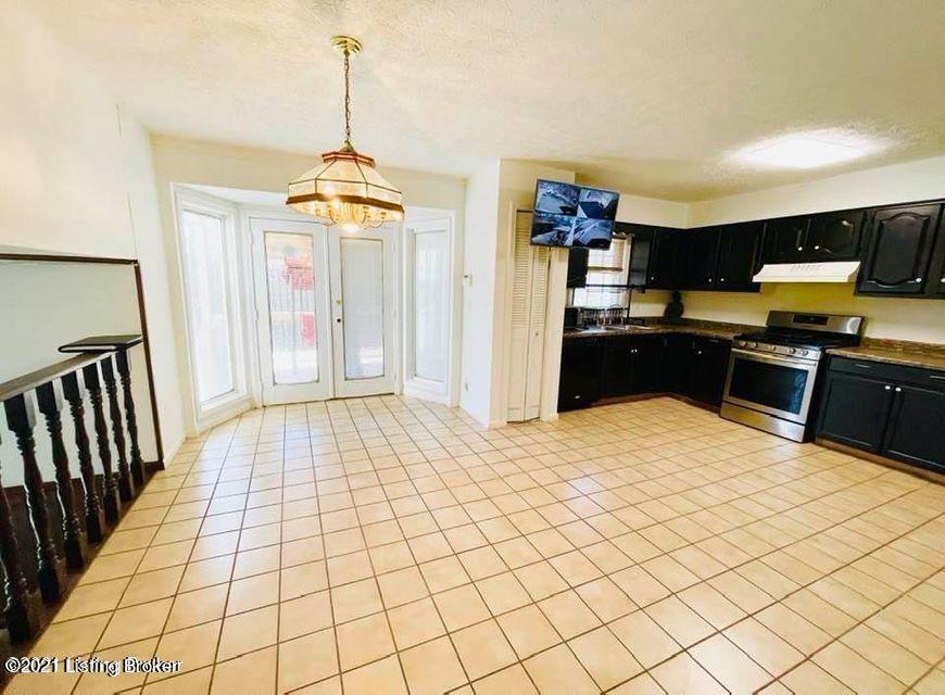 3752 Rouge Way Louisville, KY 40218 - Photo 4 of 9 ........................................