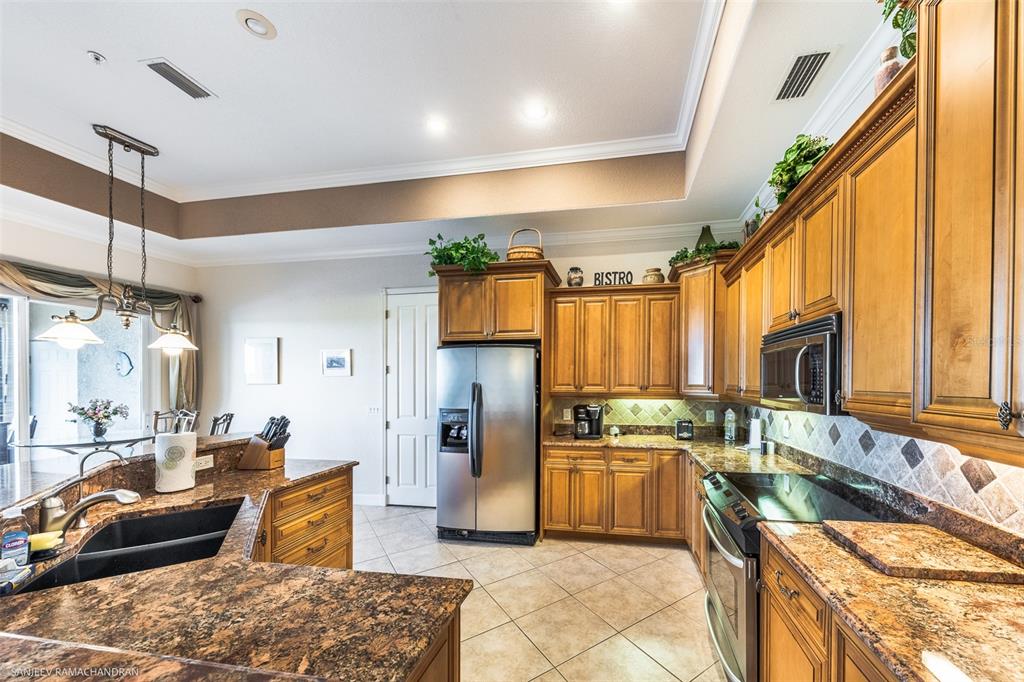 290 Lewis Circle, Unit 131 Punta Gorda, FL 33950 - Photo 10 of 56