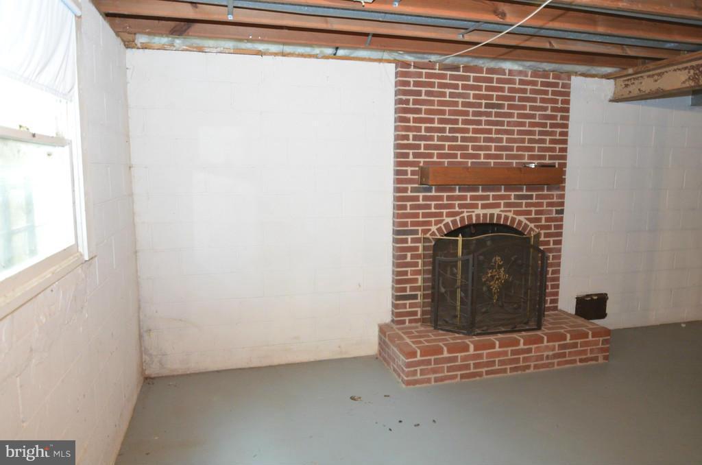 8077 Counselor Road Manassas, VA 20112 - Photo 21 of 30 Basement