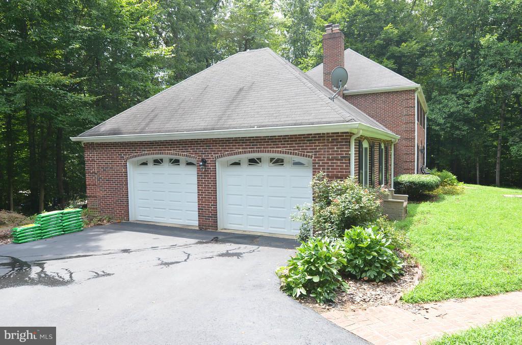 8077 Counselor Road Manassas, VA 20112 - Photo 28 of 30 Oversized 2-car side load garage