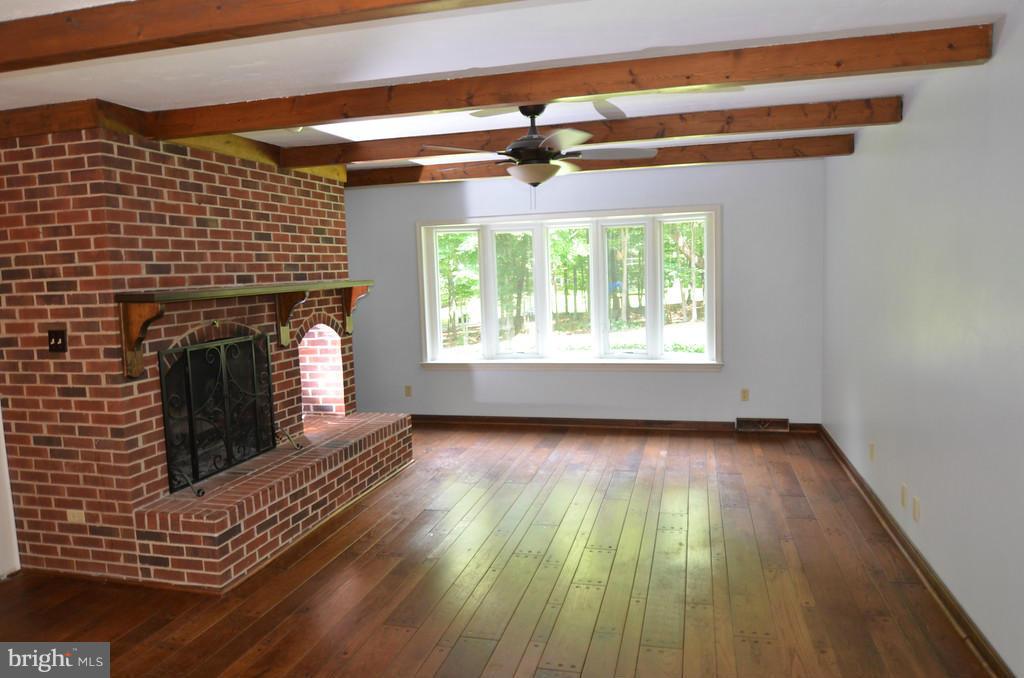 8077 Counselor Road Manassas, VA 20112 - Photo 10 of 30 Family Room