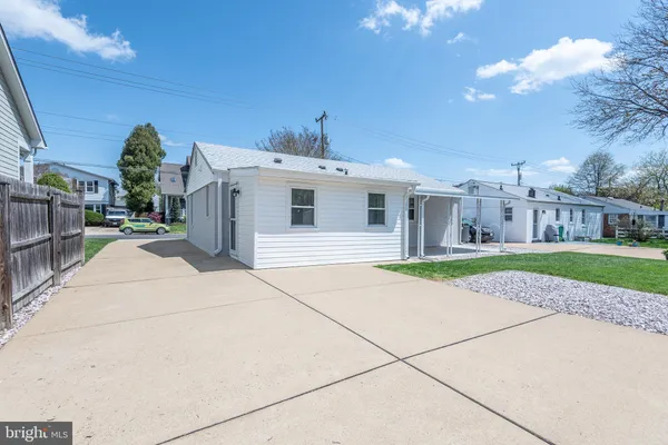 $3,850 | 804 North Florida Street, Arlington, VA 22205