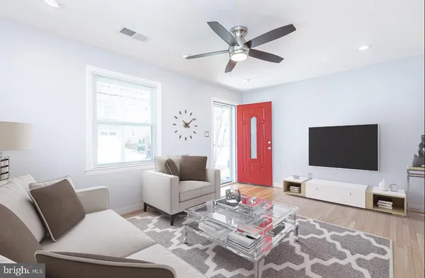 $3,850 | 804 North Florida Street, Arlington, VA 22205