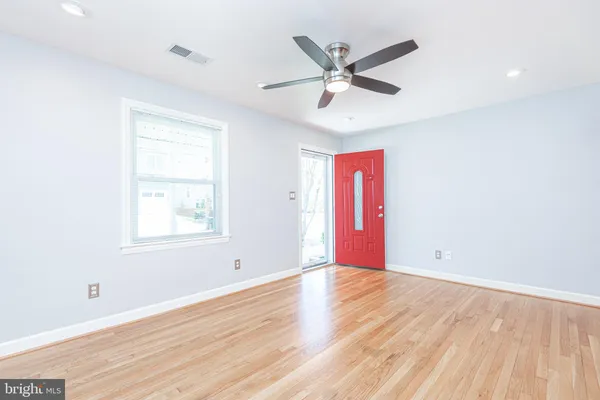 $3,850 | 804 North Florida Street, Arlington, VA 22205