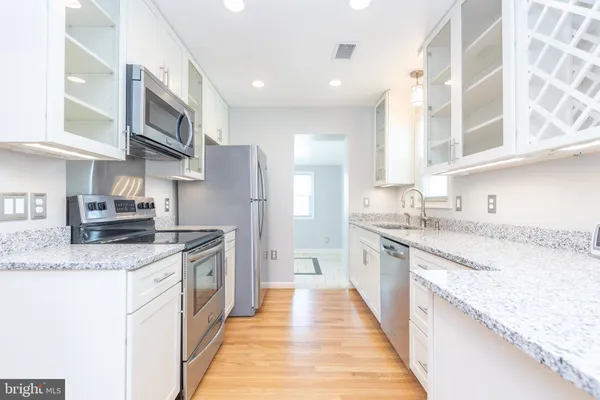 $3,850 | 804 North Florida Street, Arlington, VA 22205