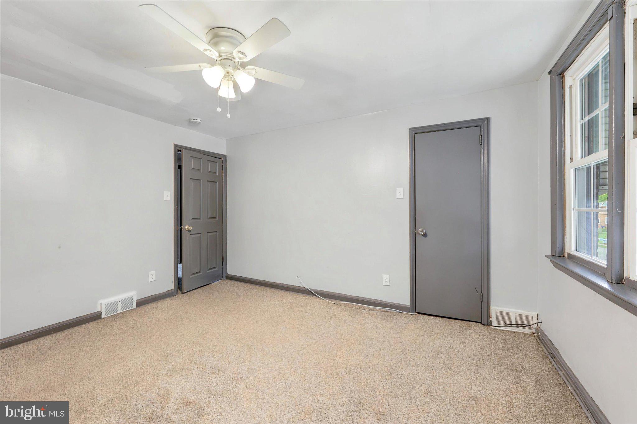 19 West 21st Street Chester, PA 19013 - Photo 10 of 15