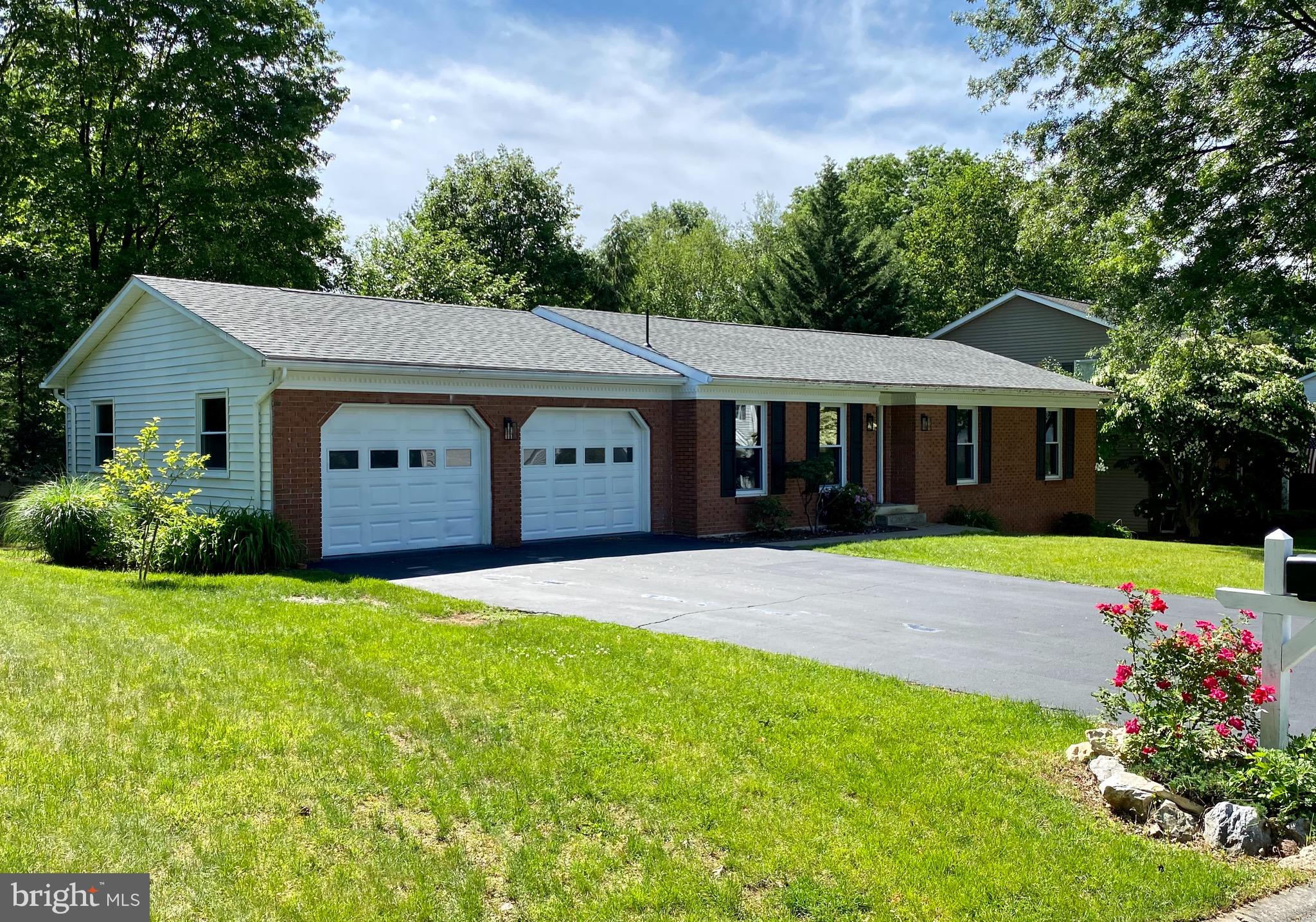 340 Yorktown Road Hershey, PA 17033 - Photo 3 of 53 Gallery Image 3