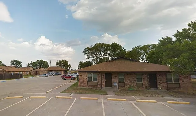 $782 | 700 South Main Street, Venus, TX 76084