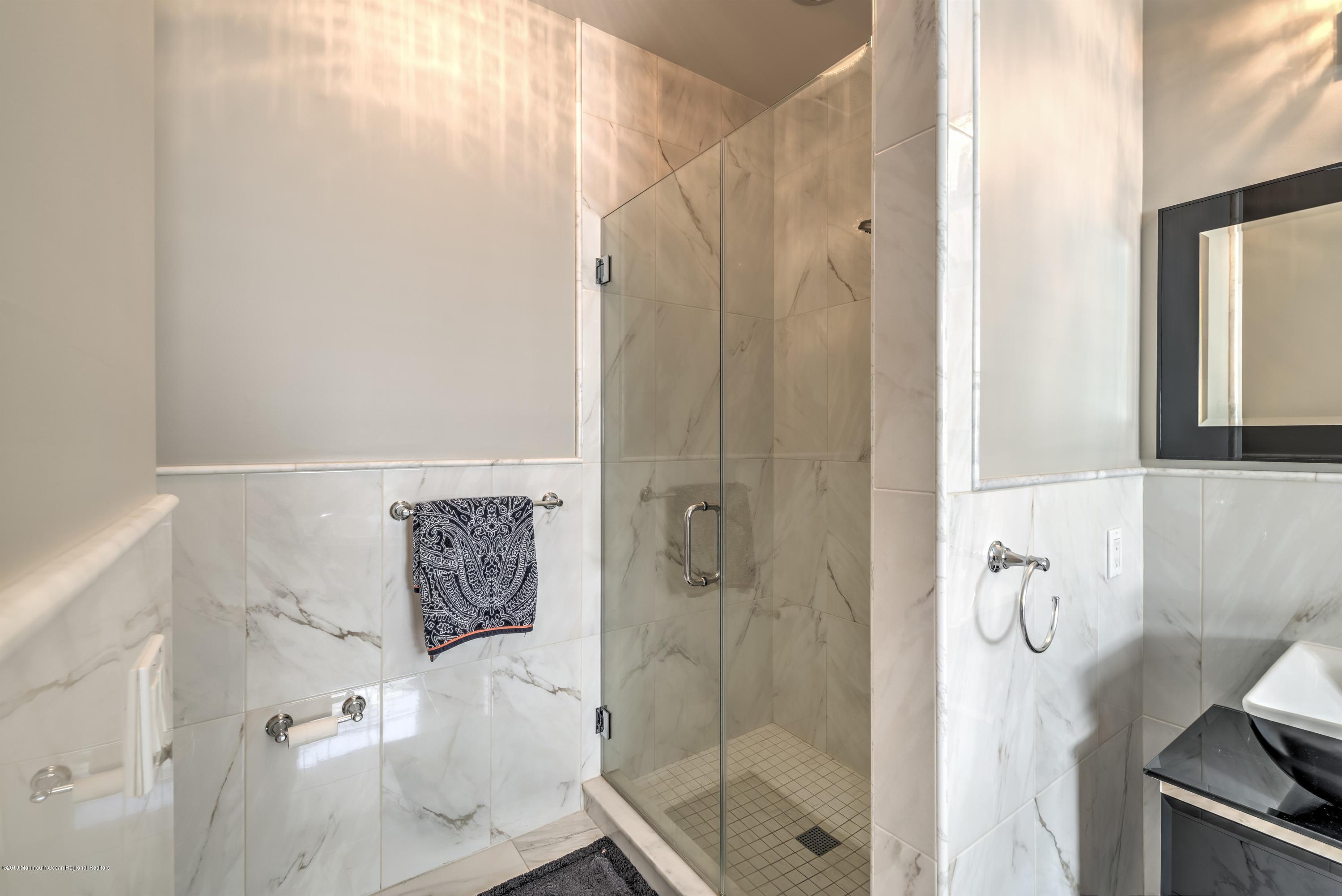 9 Vancleve Road Manalapan, NJ 07726 - Photo 23 of 34 023_MASTER BATHROOM