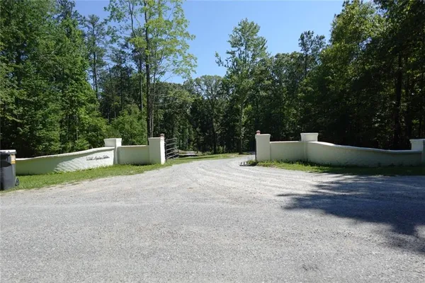 $230,000 | 16 Vineyard Road Southeast, Cartersville, GA 30120