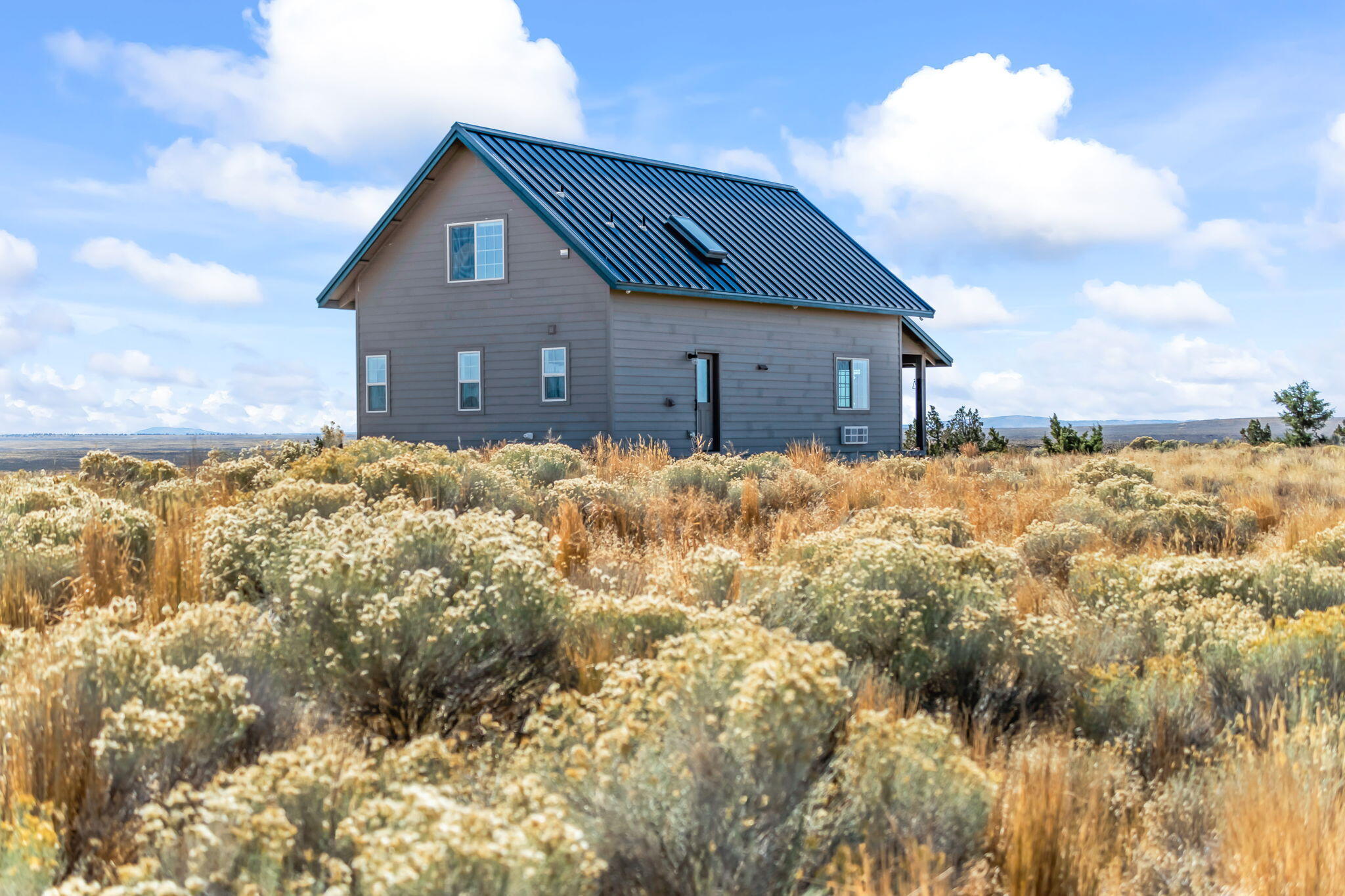 31920 Merrill Road Prineville, OR 97754 - Photo 6 of 46 Modern cabin on 320 acres