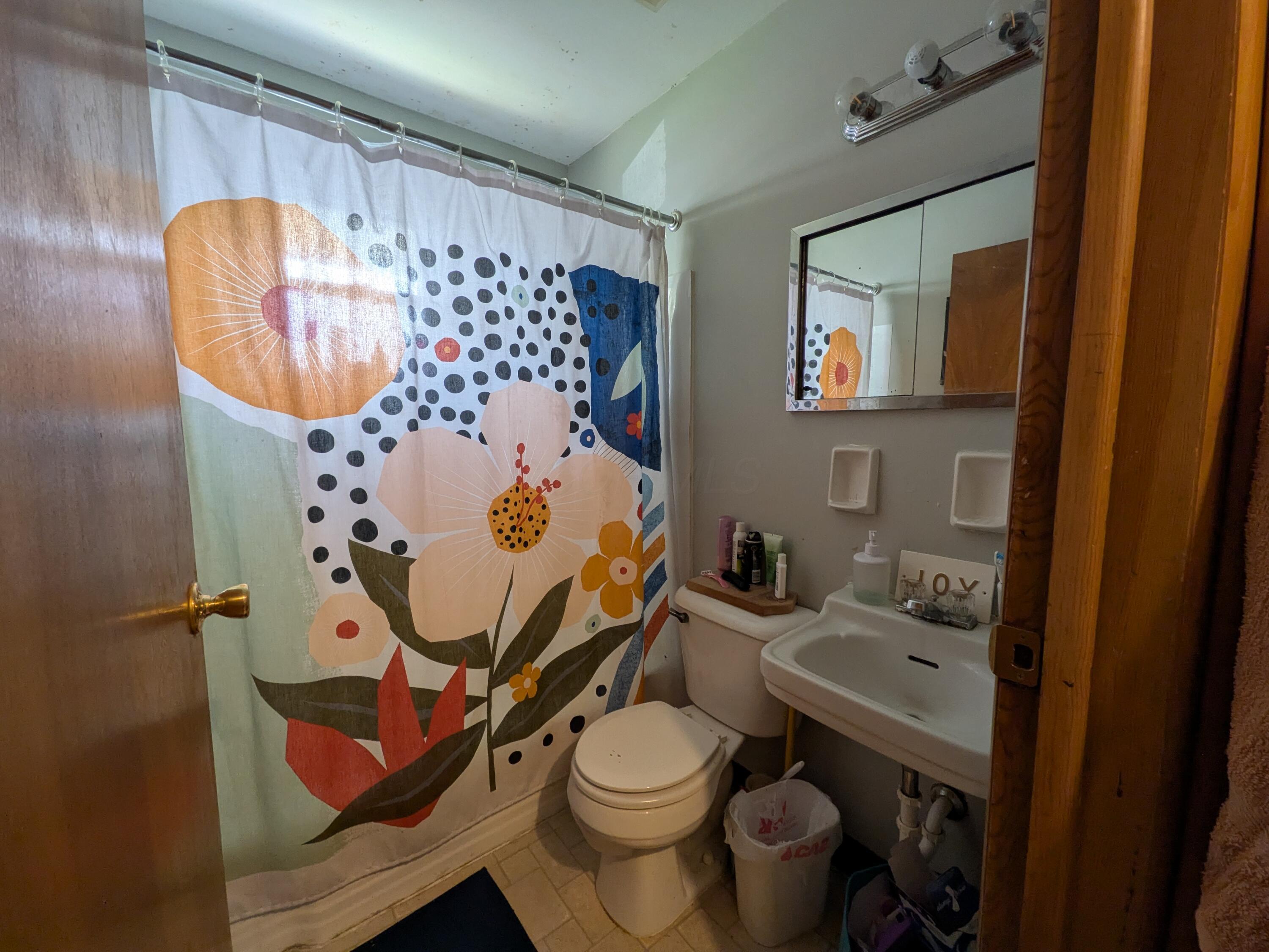 1147 Eastfield Road, Unit 1149 Columbus, OH 43085 - Photo 11 of 21 Bath 1147
