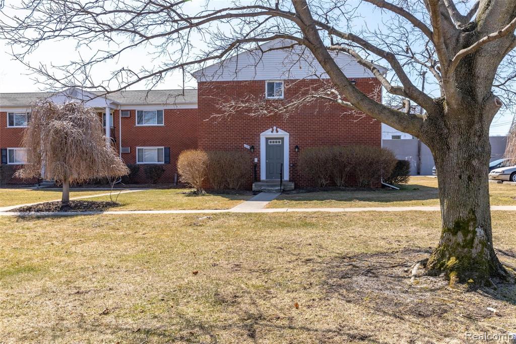 1095 Tienken Court, Unit 101 Rochester Hills, MI 48306 - Photo 1 of 19
