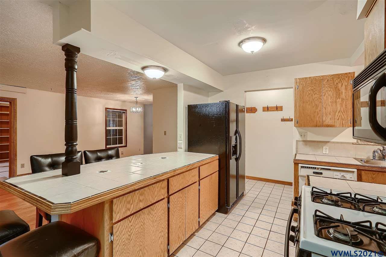 19019 Northeast Davis Street Portland, OR 97230 - Photo 8 of 26
