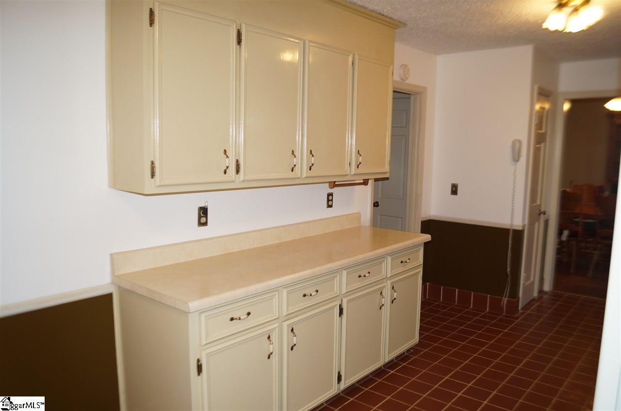 110 Edwards Mill Road Taylors, SC 29687 - Photo 5 of 17 Gallery Image 5