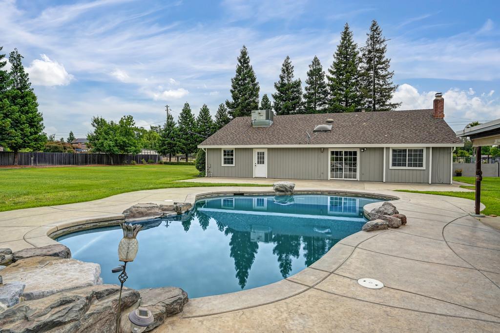 8350 Bianchi Road Roseville, CA 95747 - Photo 52 of 63