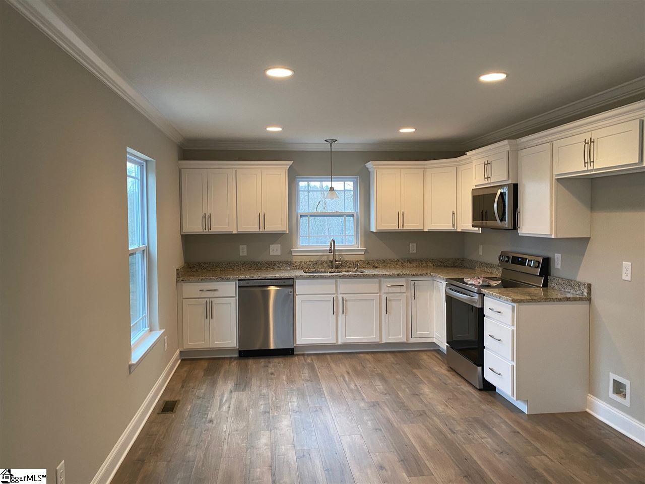 319 Timber Trail Greer, SC 29651 - Photo 8 of 33 Gallery Image 8