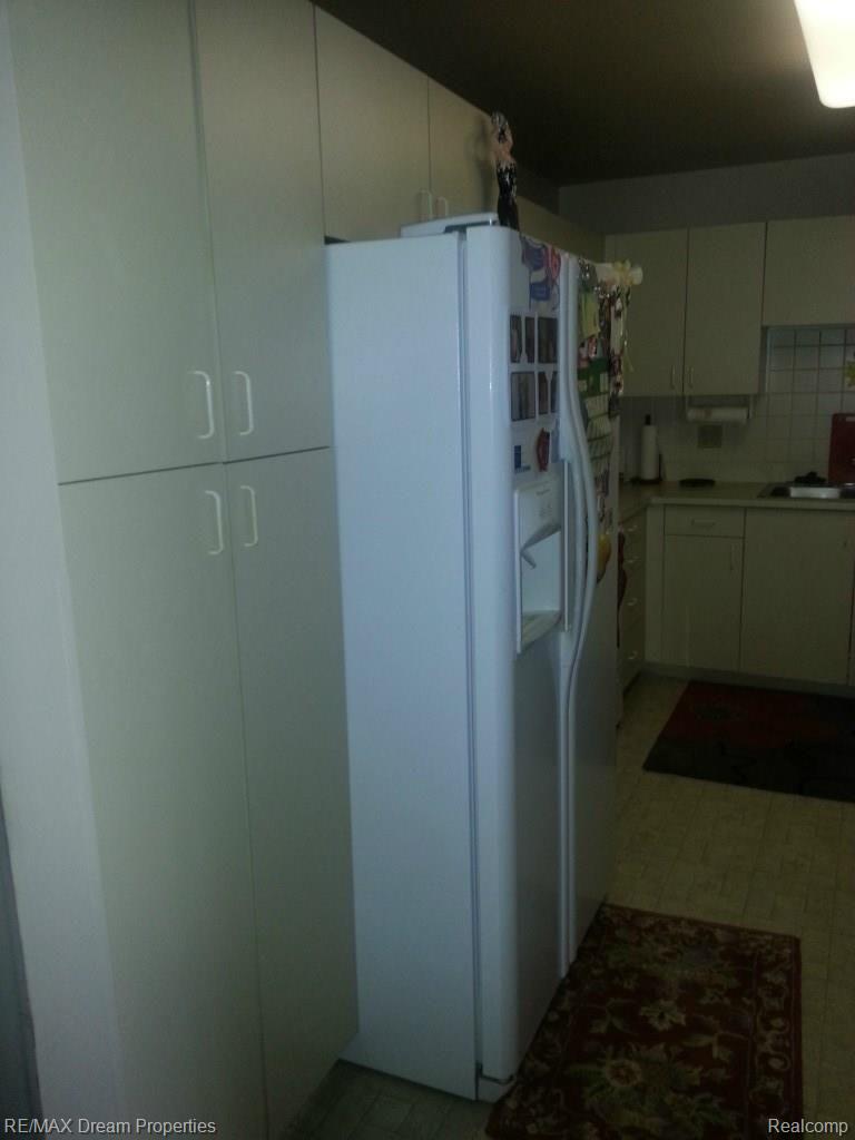 30450 Orchard Lake Road, Unit 85 Farmington, MI 48334 - Photo 8 of 12 condo 9.jpg