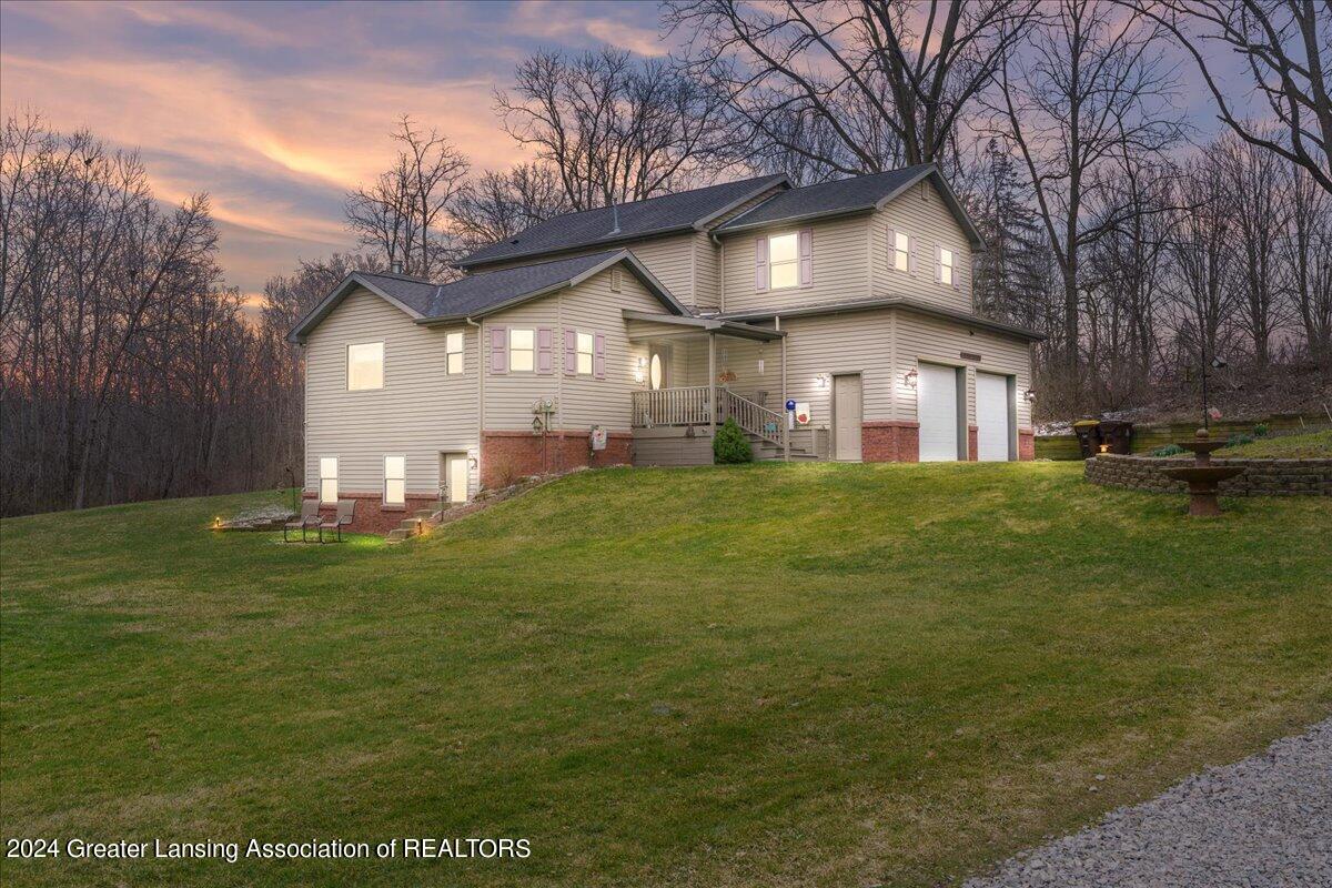 447 Charleston Road Lansing, MI 48917 - Photo 1 of 42 01-Media Jett-43