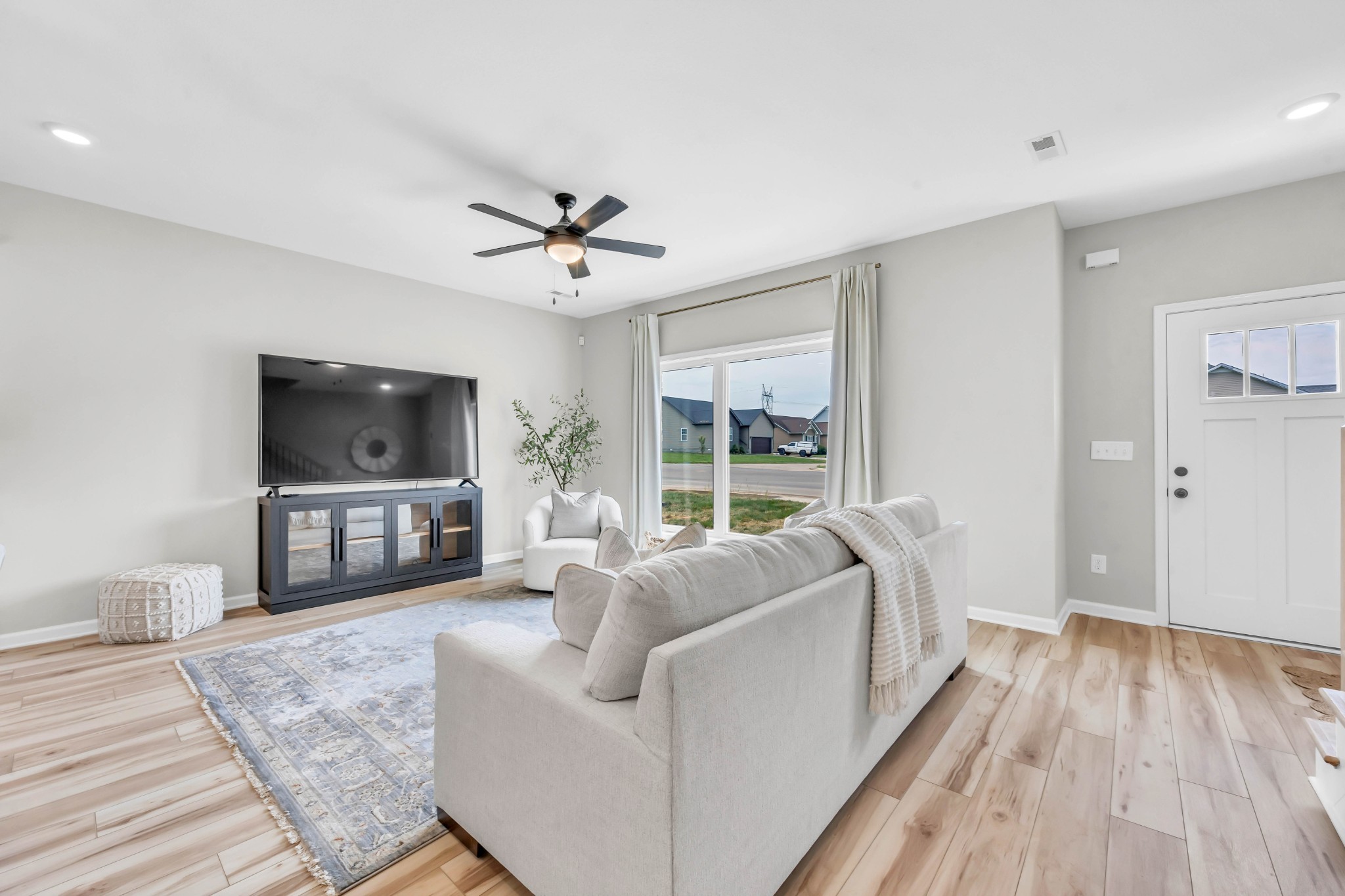 2393 Pea Ridge Road Clarksville, TN 37040 - Photo 8 of 25