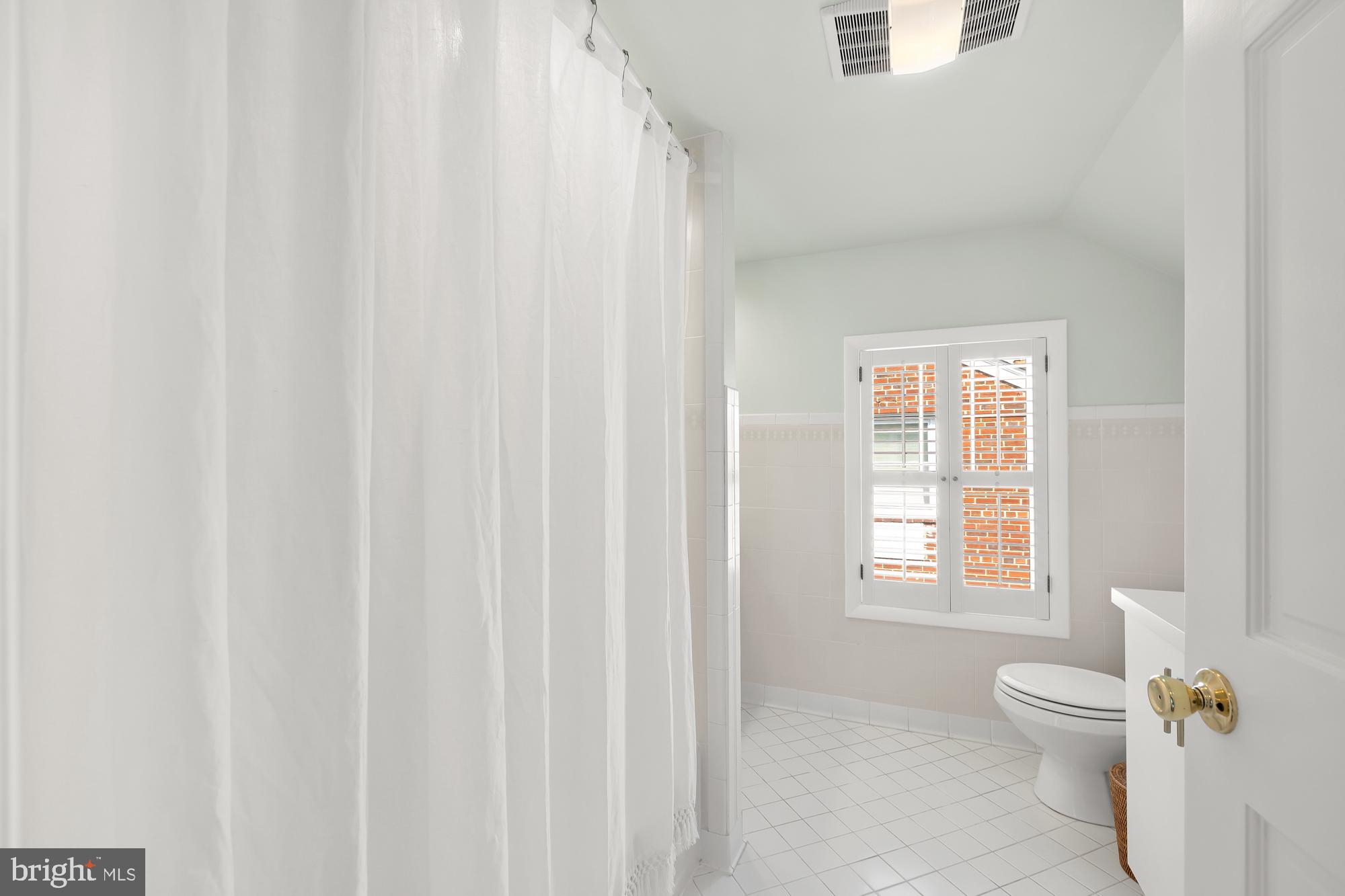 4613 Maple Avenue Bethesda, MD 20814 - Photo 25 of 31