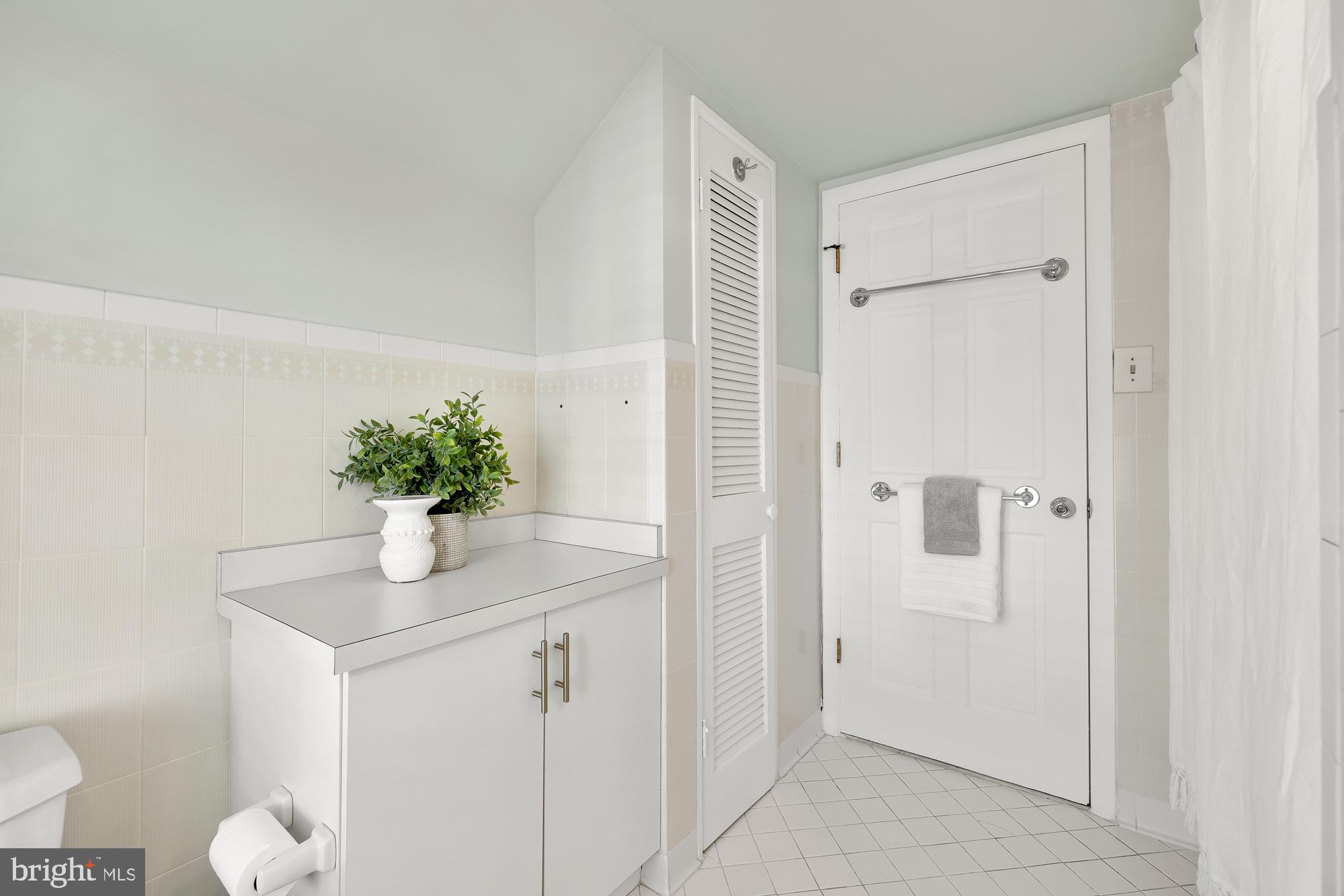 4613 Maple Avenue Bethesda, MD 20814 - Photo 26 of 31