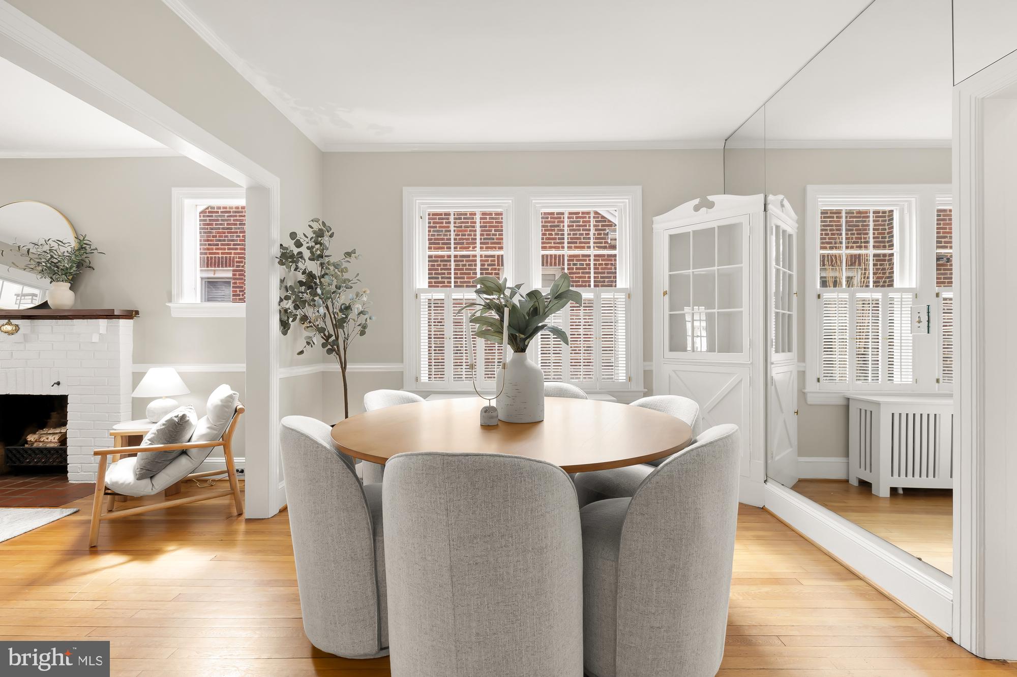 4613 Maple Avenue Bethesda, MD 20814 - Photo 7 of 31