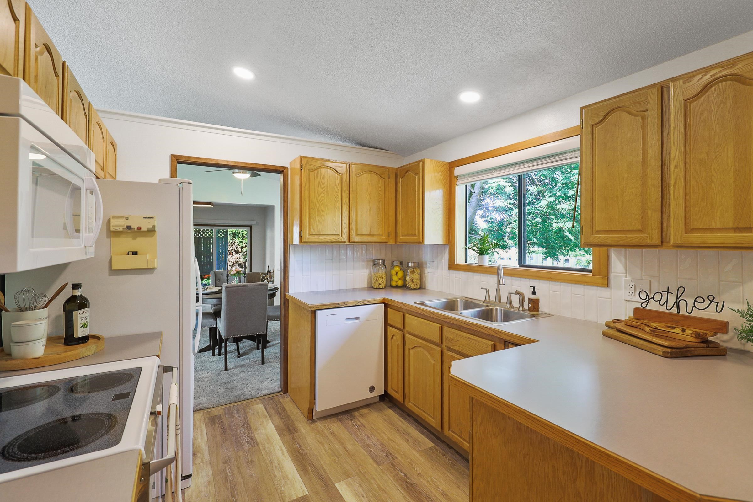 1423 South Woodlawn Road Spokane Valley, WA 99216 - Photo 10 of 27