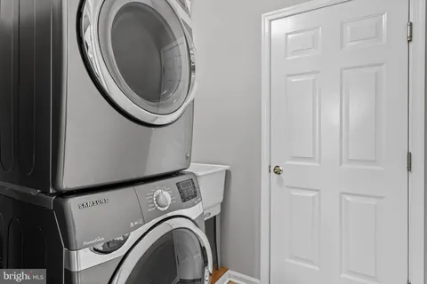 $575,000 | 15274 Robinson Drive, Milton, DE 19968