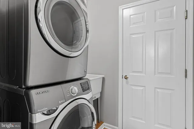 $569,000 | 15274 Robinson Drive, Milton, DE 19968