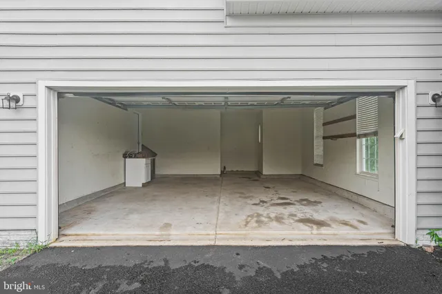 $569,000 | 15274 Robinson Drive, Milton, DE 19968