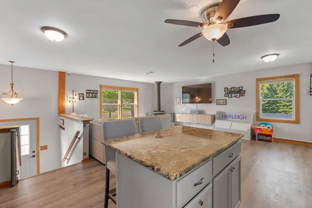 $410,000 | W165-n10401 Wagon Trail, Germantown, WI 53022