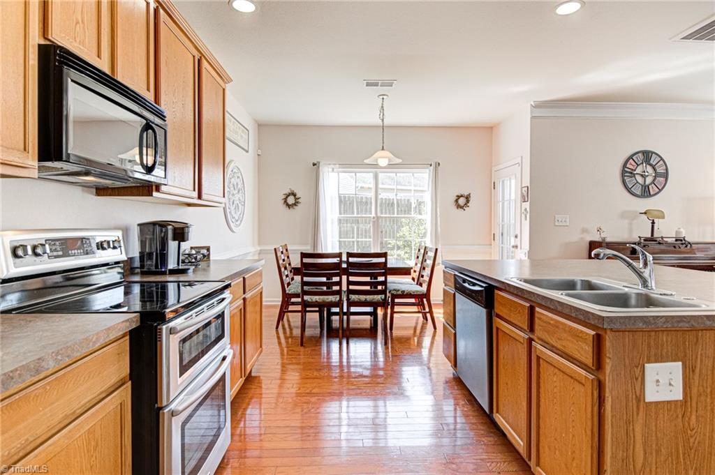 775 Spinning Wheel Point High Point, NC 27265 - Photo 22 of 44 Gallery Image 22