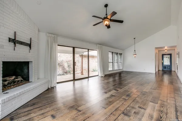 $2,295 | 11162 Whisper Spring, San Antonio, TX 78230