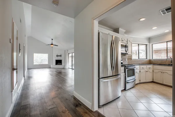 $2,295 | 11162 Whisper Spring, San Antonio, TX 78230