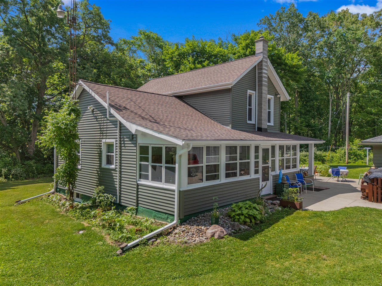 9837 Easton Road Rives Junction, MI 49277 - Photo 2 of 54