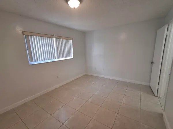 $1,400 | 6507 Winfield Boulevard, Unit 102C, Margate, FL 33063