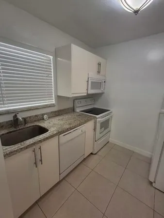 $1,400 | 6507 Winfield Boulevard, Unit 102C, Margate, FL 33063