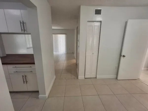 $1,400 | 6507 Winfield Boulevard, Unit 102C, Margate, FL 33063