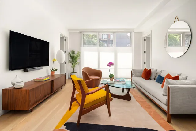 $8,800 | 337 East 62nd Street, Unit 2B | Lenox Hill