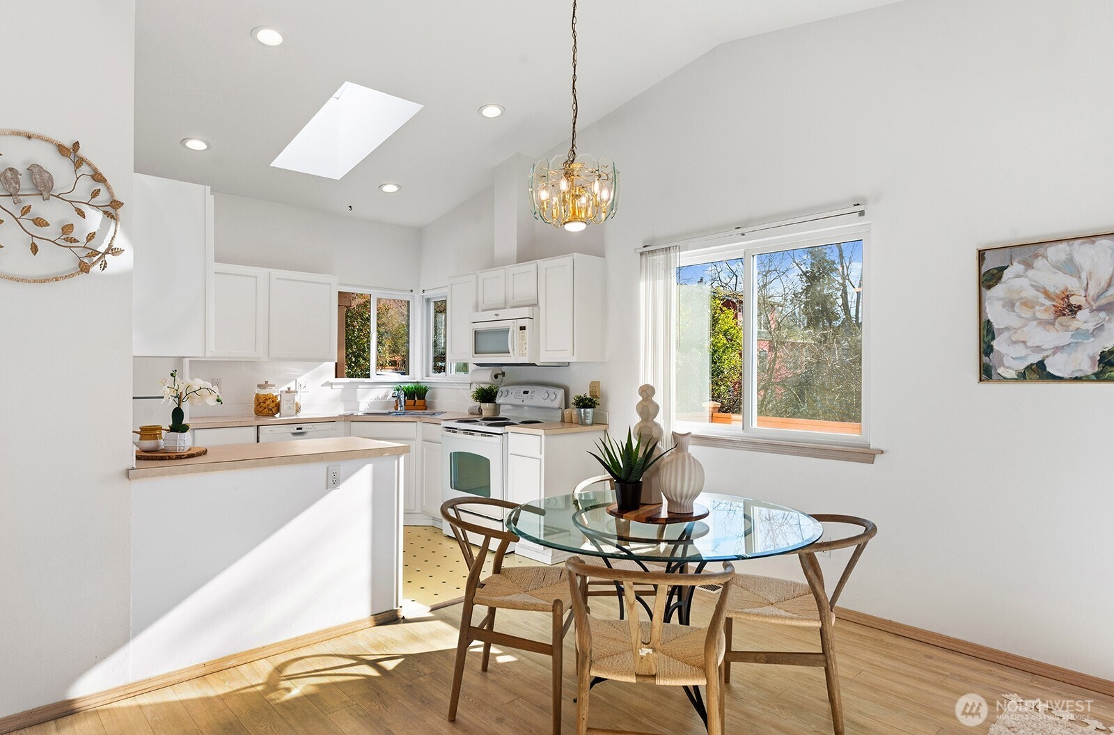 4846 South Morgan Street Seattle, WA 98118 - Photo 11 of 37