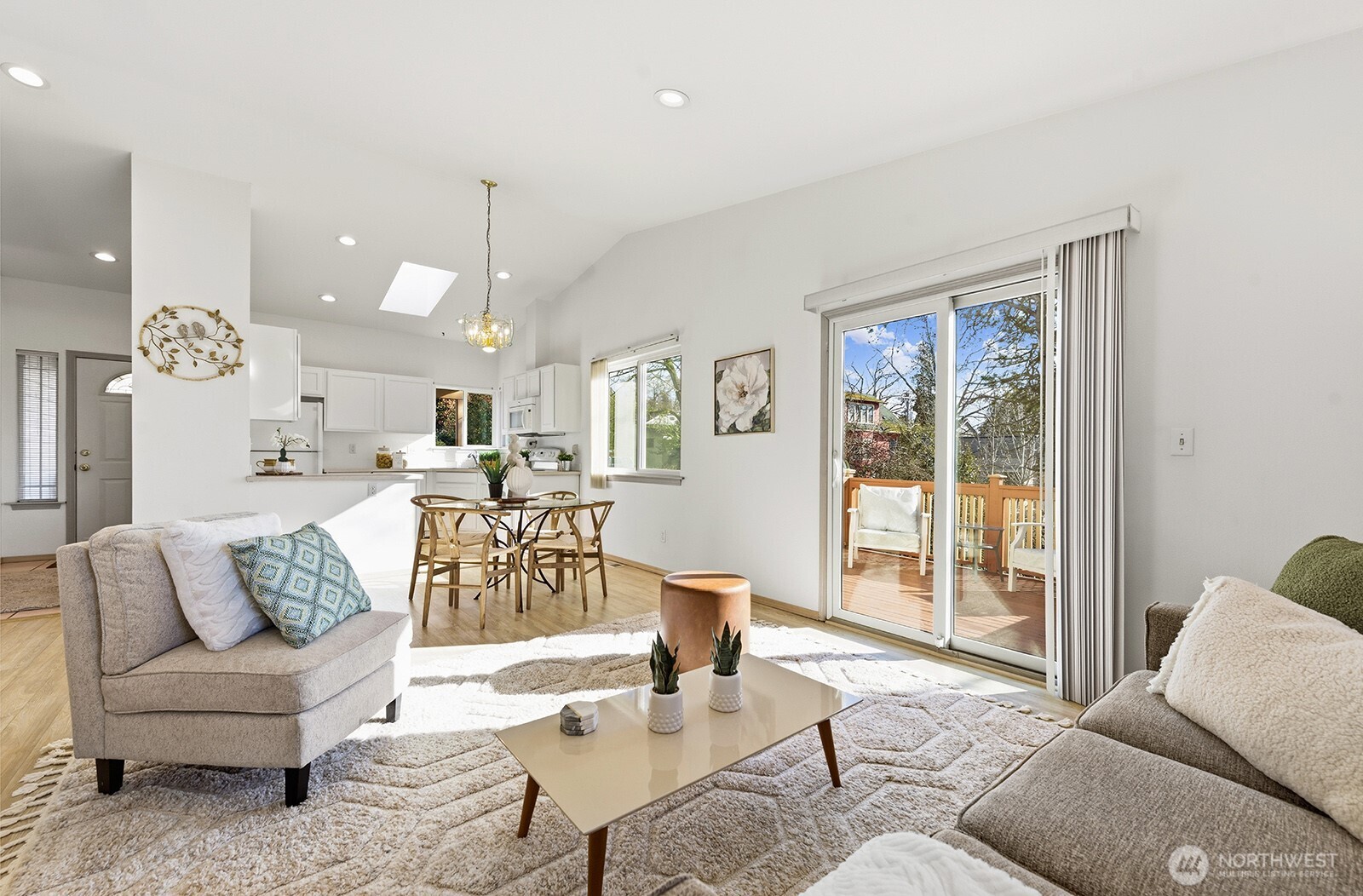 4846 South Morgan Street Seattle, WA 98118 - Photo 12 of 37