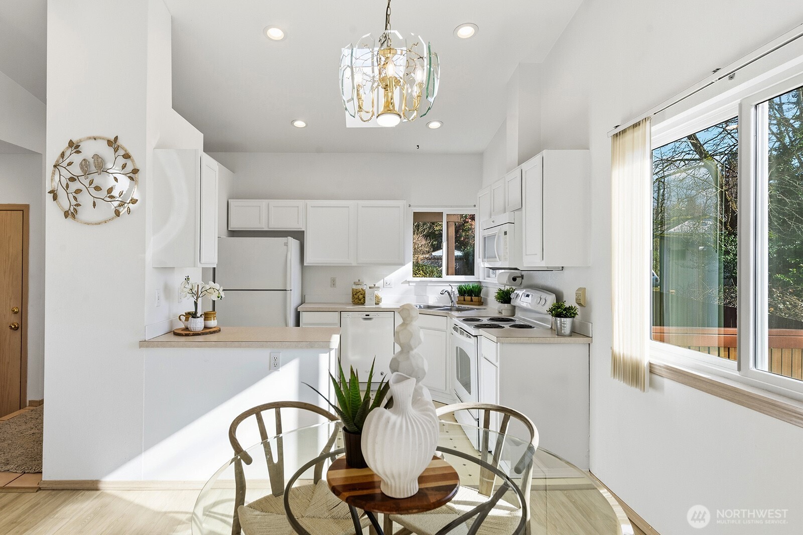 4846 South Morgan Street Seattle, WA 98118 - Photo 5 of 37