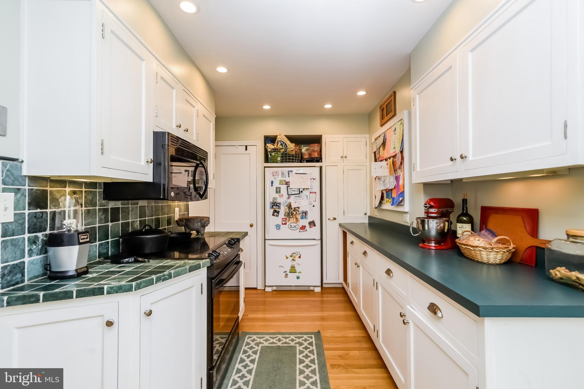 412 Hawthorne Road Wallingford, PA 19086 - Photo 8 of 20